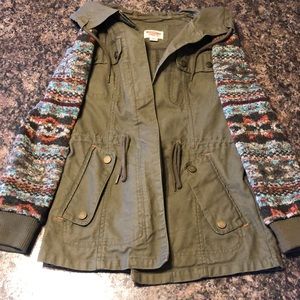 Green cargo jacket with knit sleeves